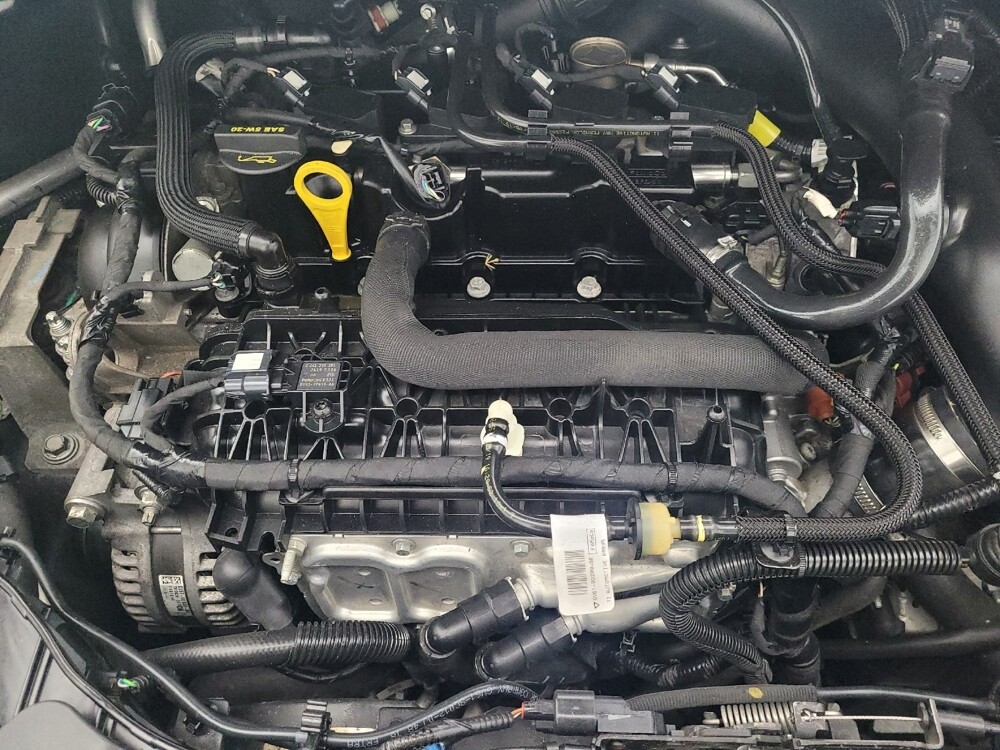 2019 Ford Escape in Hialeah, FL 33014 - 18100112 30