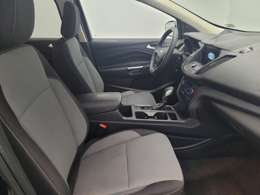 2019 Ford Escape in Hialeah, FL 33014 - 18100112 21