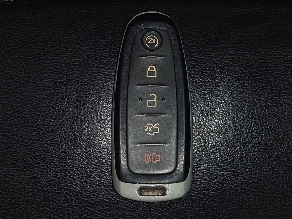 2017 Ford Escape in Hialeah, FL 33014 - 18100114 32