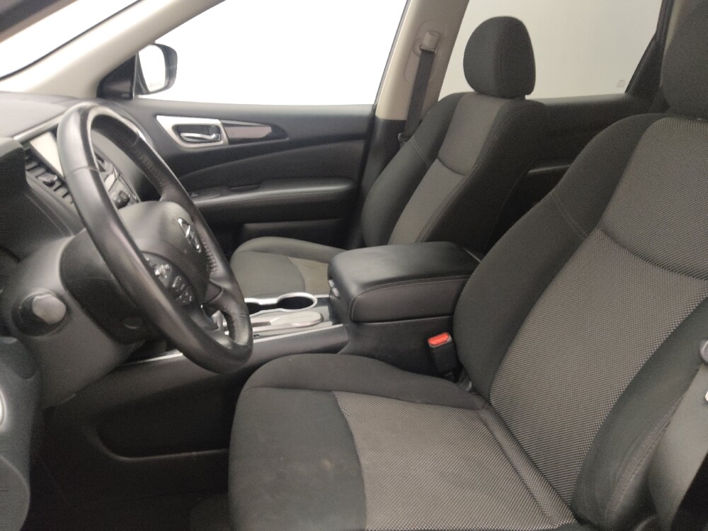 2020 Nissan Pathfinder in Orlando, FL 32808 - 18100117 17