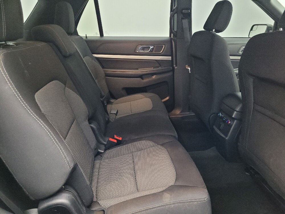 2018 Ford Explorer in Gainesville, FL 32609 - 18100119 19