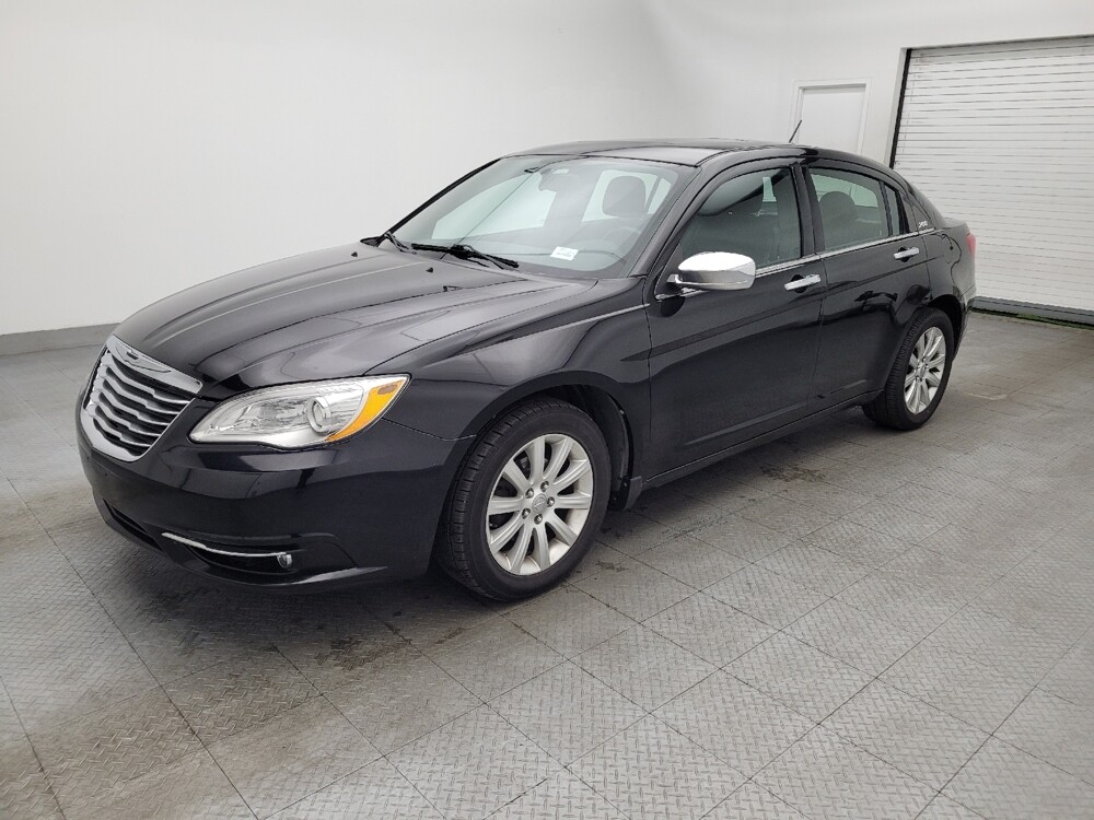 2013 Chrysler 200 in Salem, VA 24153 - 18100120 2
