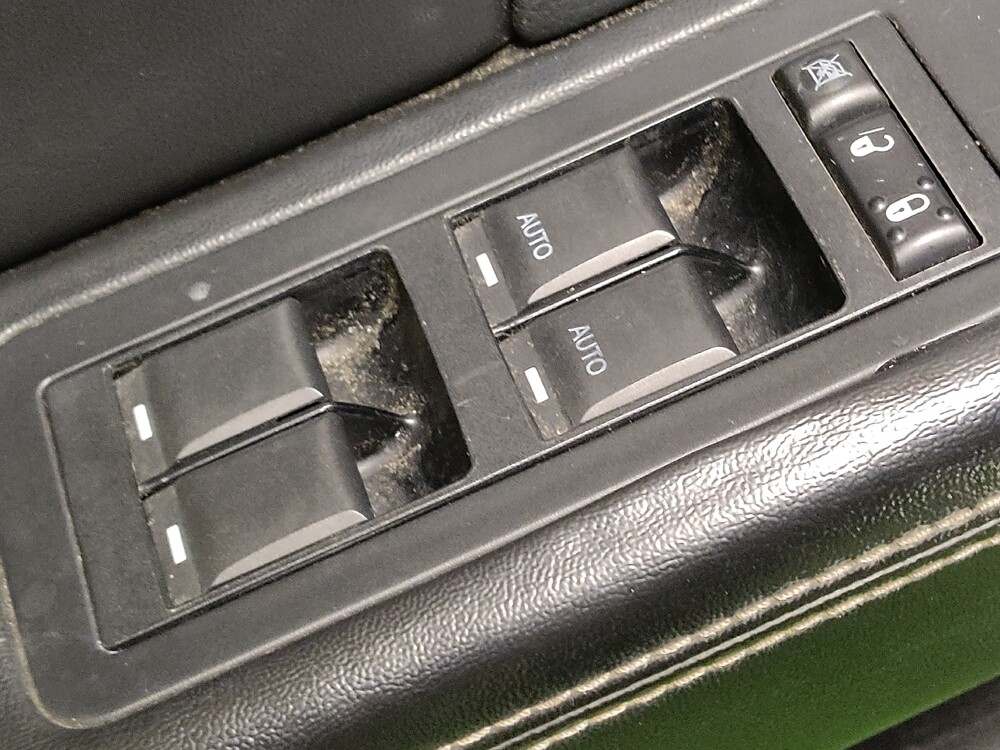 2013 Chrysler 200 in Salem, VA 24153 - 18100120 27