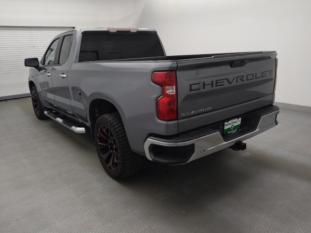 2019 Chevrolet Silverado 1500 in Charleston, SC 29414 - 18100123 5