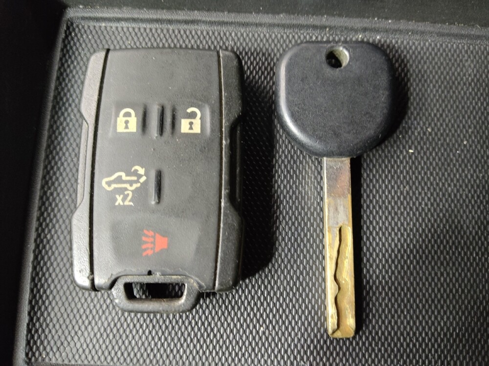 2019 Chevrolet Silverado 1500 in Charleston, SC 29414 - 18100123 32