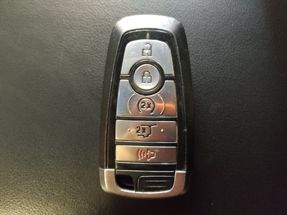 2022 Ford Explorer in Salem, VA 24153 - 18100124 32