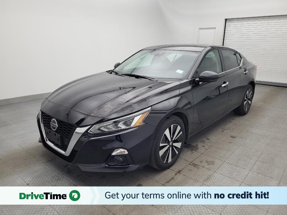 2020 Nissan Altima in Wilmington, NC 28405 - 18100126