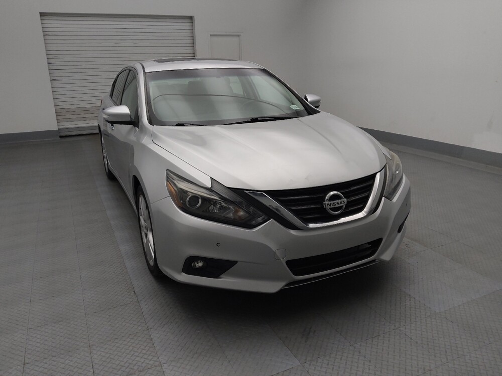 2017 Nissan Altima in Denver, CO 80012 - 18100130 14