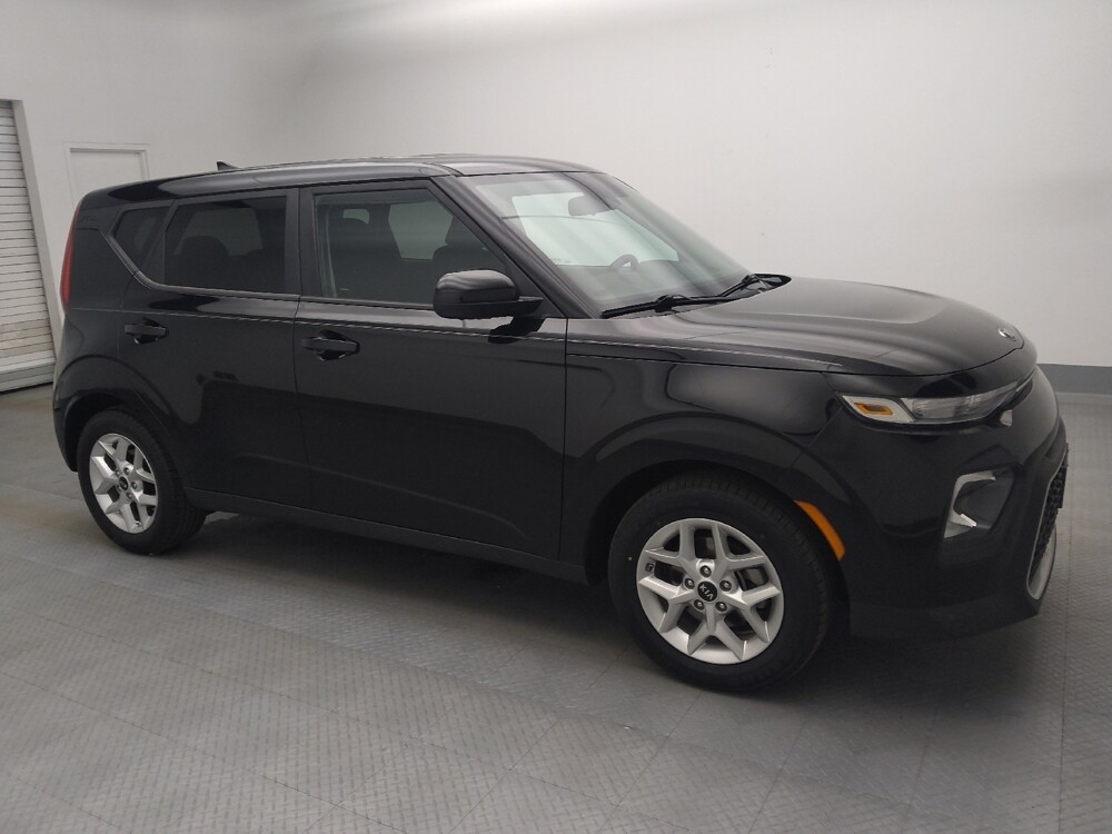 2020 Kia Soul in Wichita, KS 67207 - 18100131 11