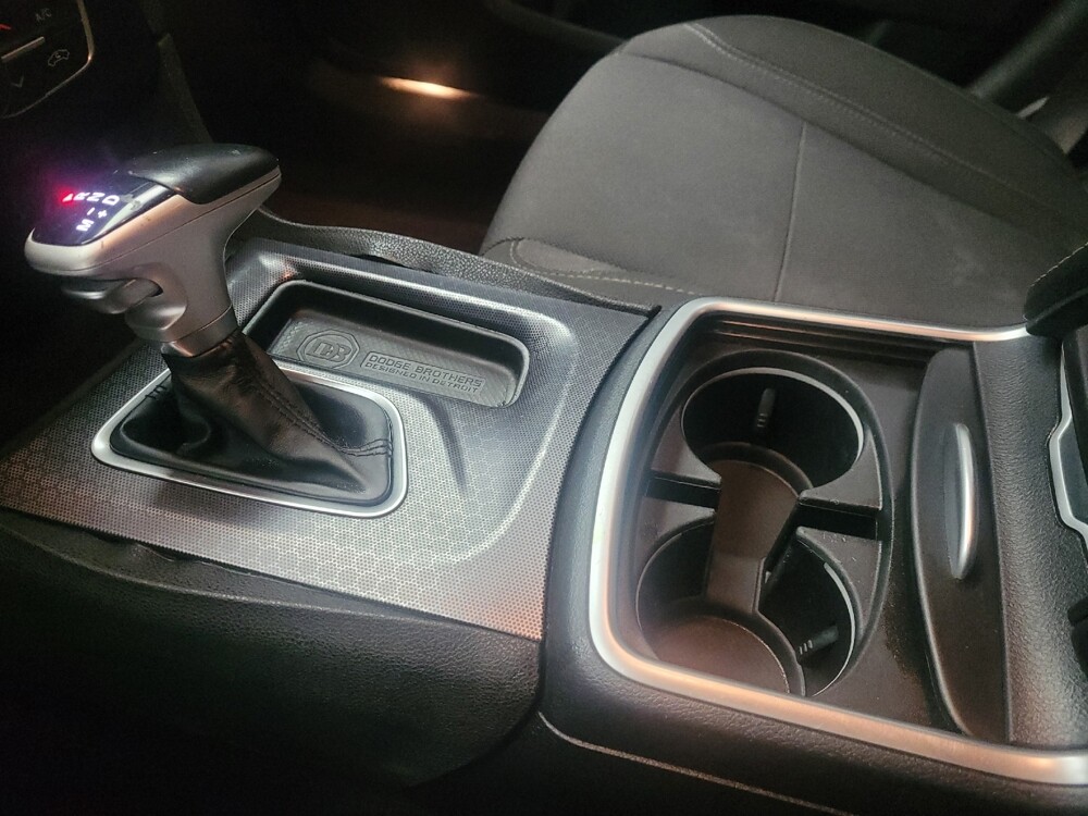 2017 Dodge Charger in Antioch, TN 37013 - 18100135 26