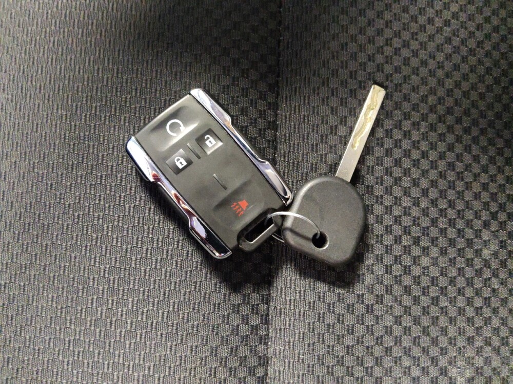 2017 Chevrolet Silverado 1500 in San Antonio, TX 78238 - 18100143 32