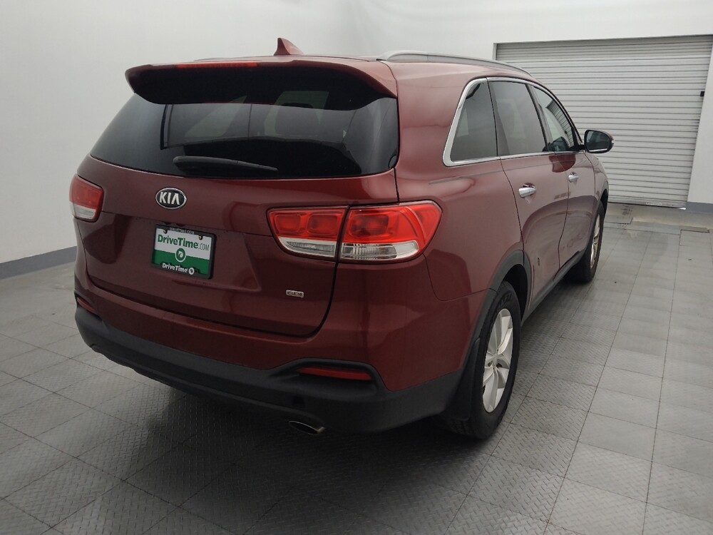 2016 Kia Sorento in Houston, TX 77074 - 18100145 7