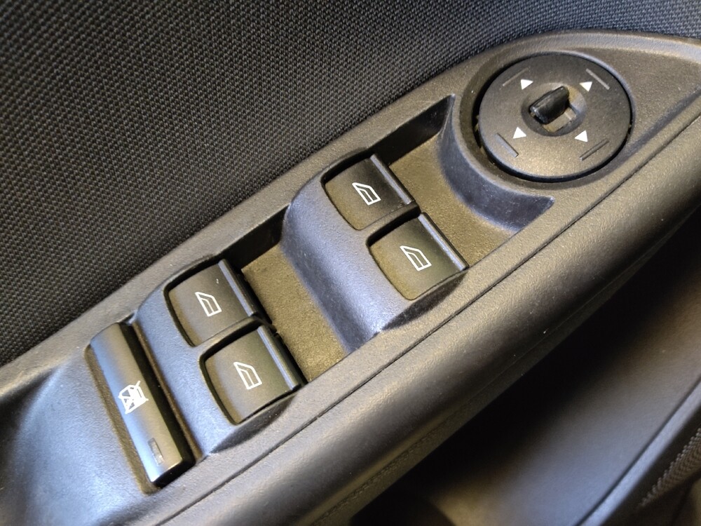 2018 Ford Focus in Metairie, LA 70006 - 18100149 27