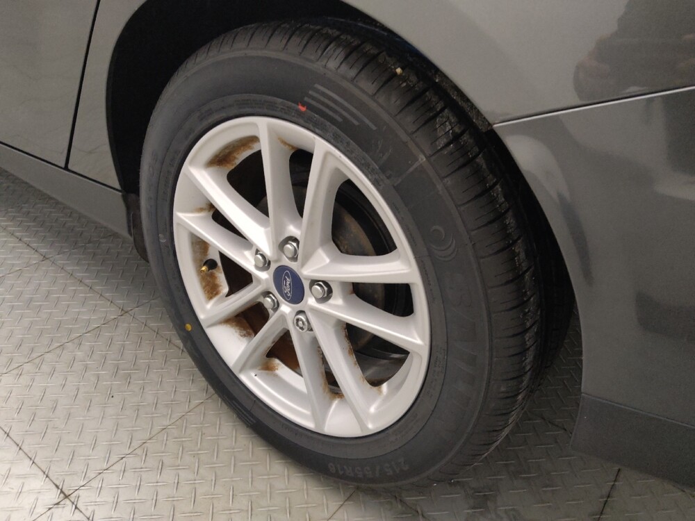 2018 Ford Focus in Metairie, LA 70006 - 18100149 31