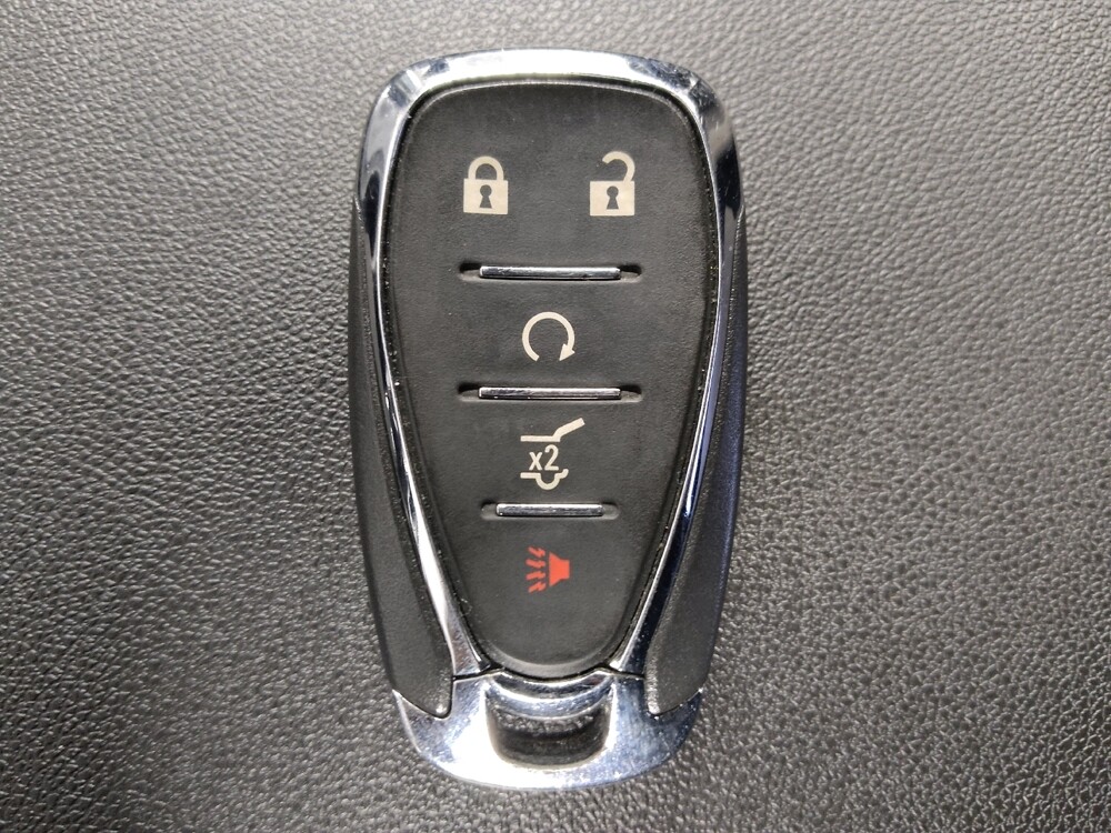 2020 Chevrolet Equinox in Houston, TX 77034 - 18100150 32