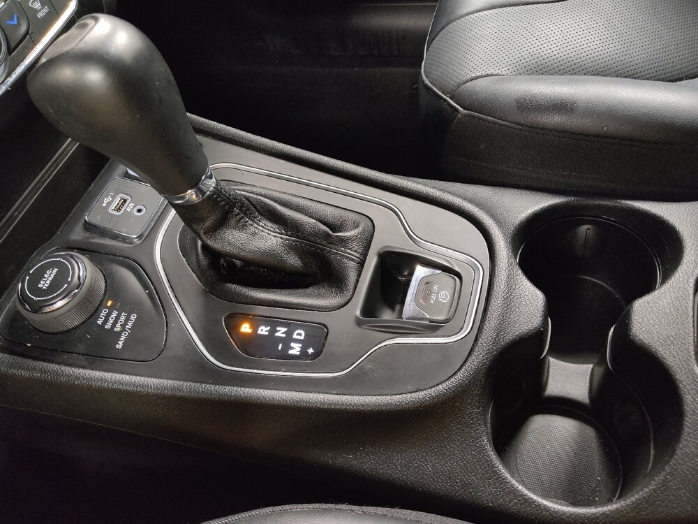 2022 Jeep Cherokee in San Antonio, TX 78238 - 18100156 26