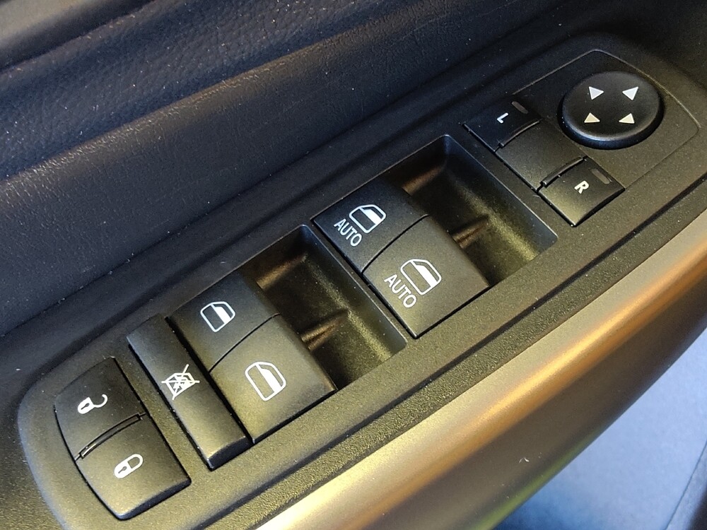 2022 Jeep Cherokee in San Antonio, TX 78238 - 18100156 27