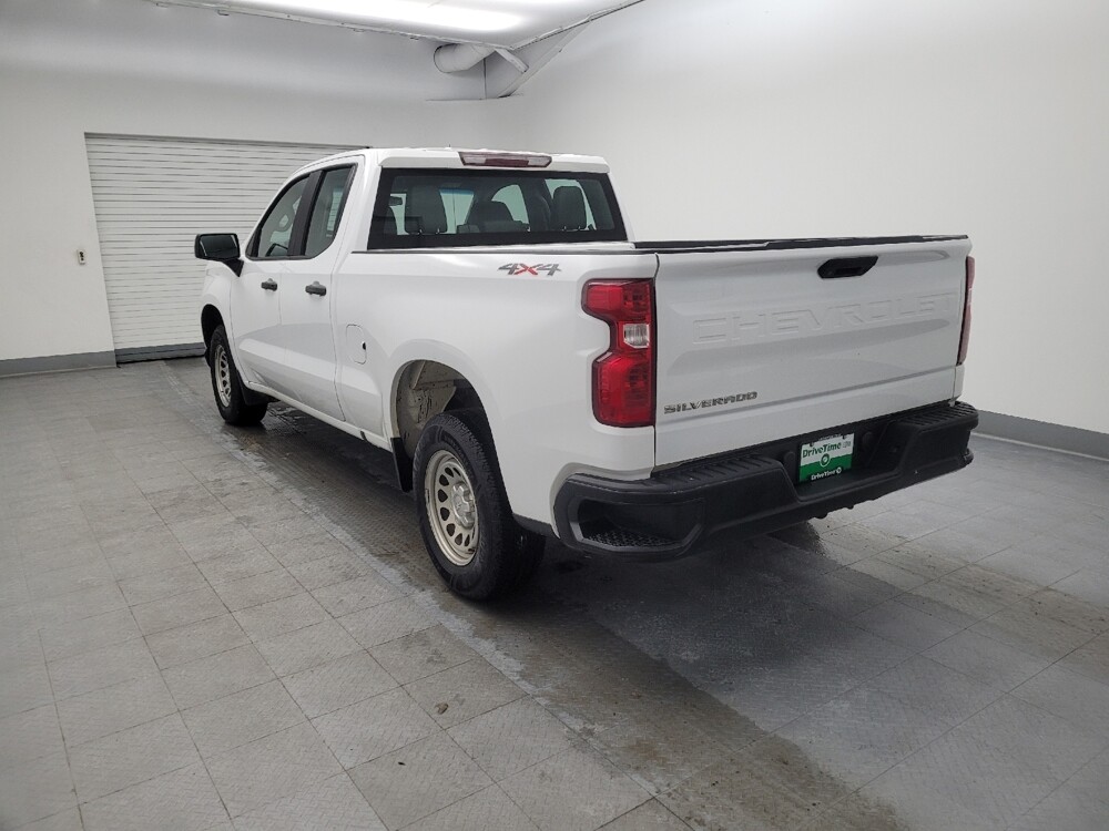 2019 Chevrolet Silverado 1500 in Cincinnati, OH 45255 - 18100161 5