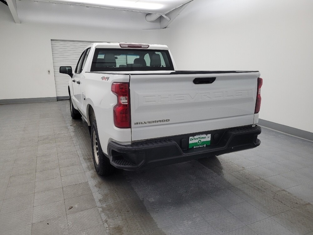 2019 Chevrolet Silverado 1500 in Cincinnati, OH 45255 - 18100161 6