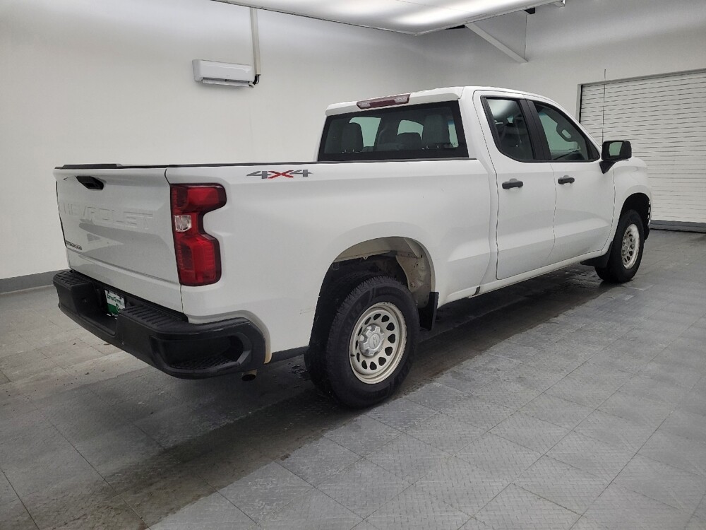 2019 Chevrolet Silverado 1500 in Cincinnati, OH 45255 - 18100161 10
