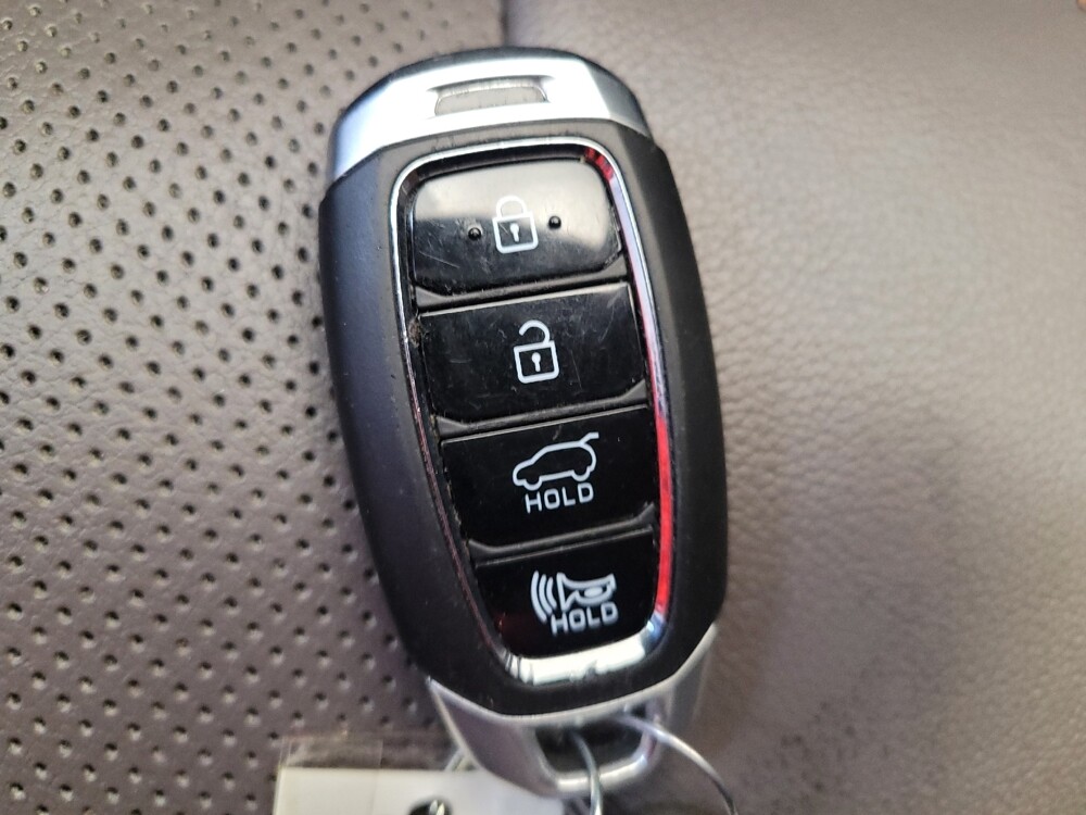 2019 Hyundai Santa Fe in Miamisburg, OH 45342 - 18100163 32