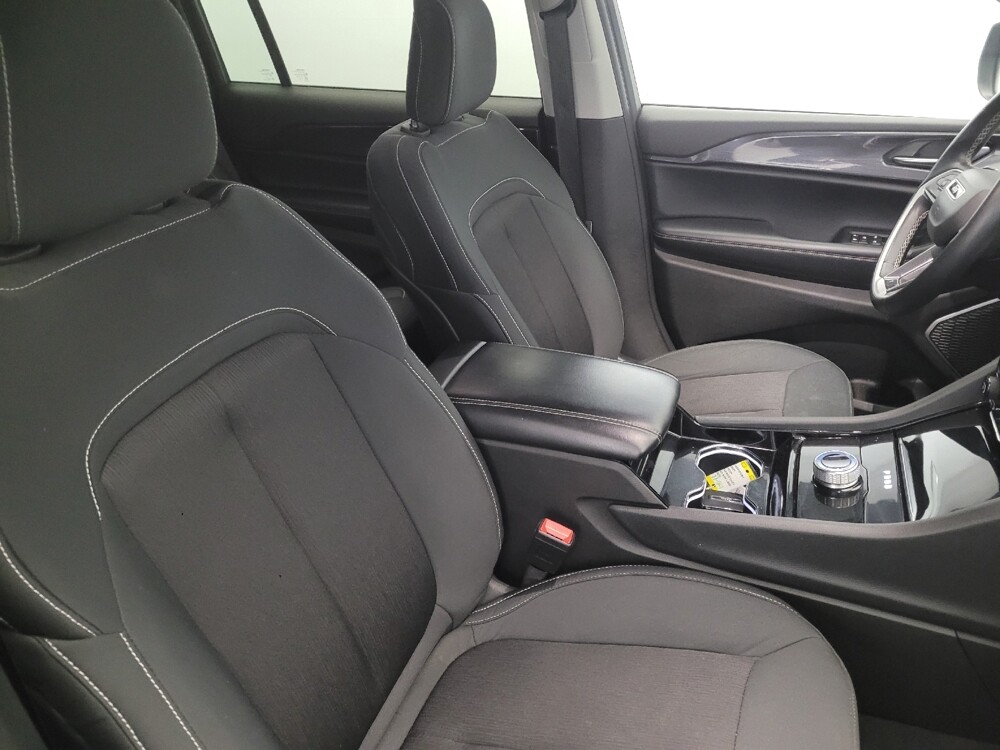 2021 Jeep Grand Cherokee L in Pittsburgh, PA 15236 - 18100168 21