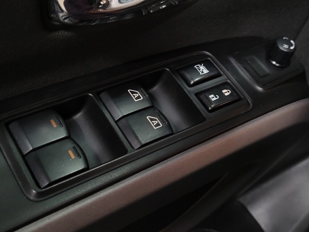 2015 Nissan Titan in Newport News, VA 23601 - 18100169 27