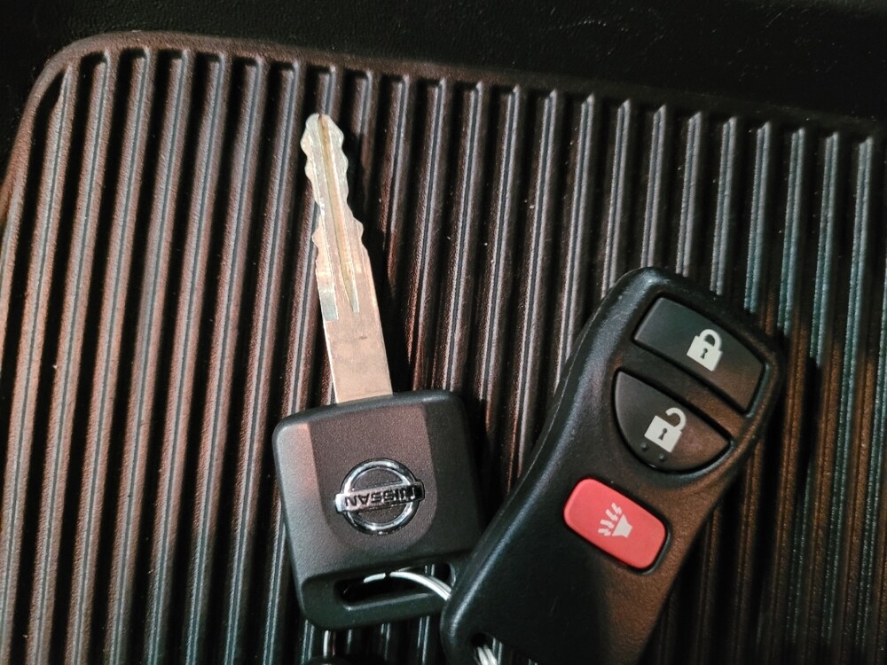 2015 Nissan Titan in Newport News, VA 23601 - 18100169 32