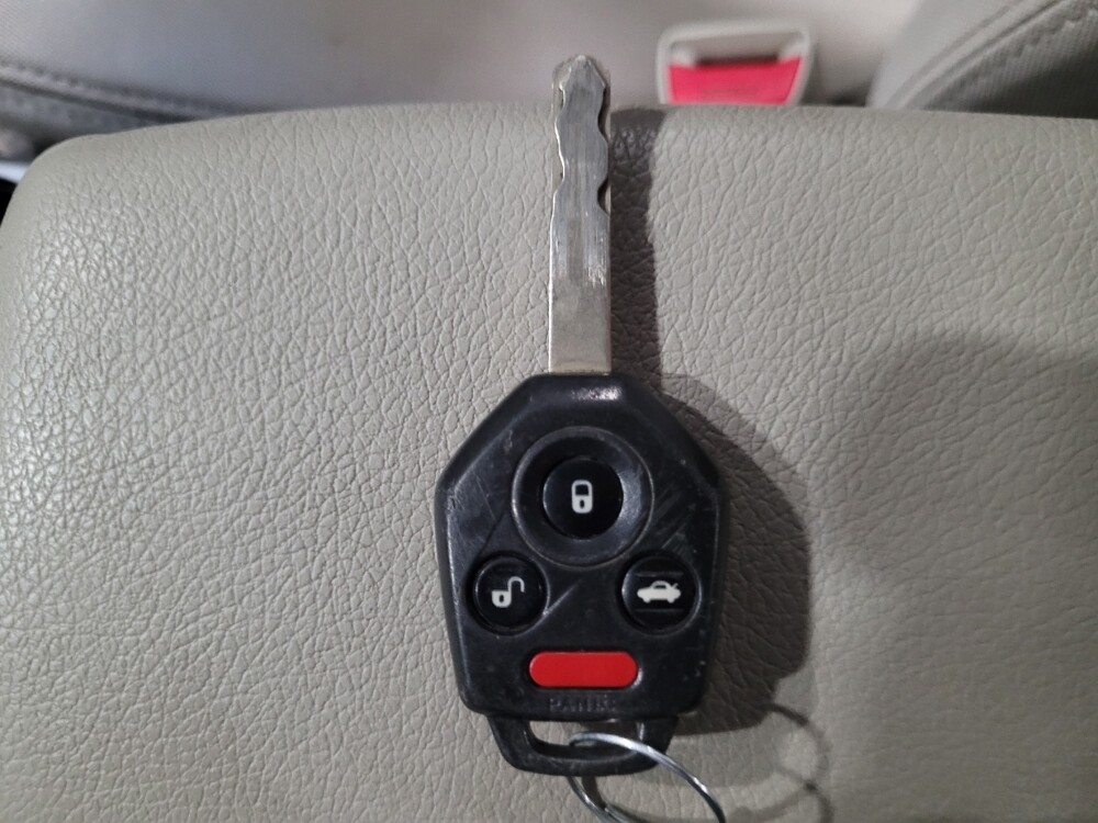 2013 Subaru Legacy in Newport News, VA 23601 - 18100174 32