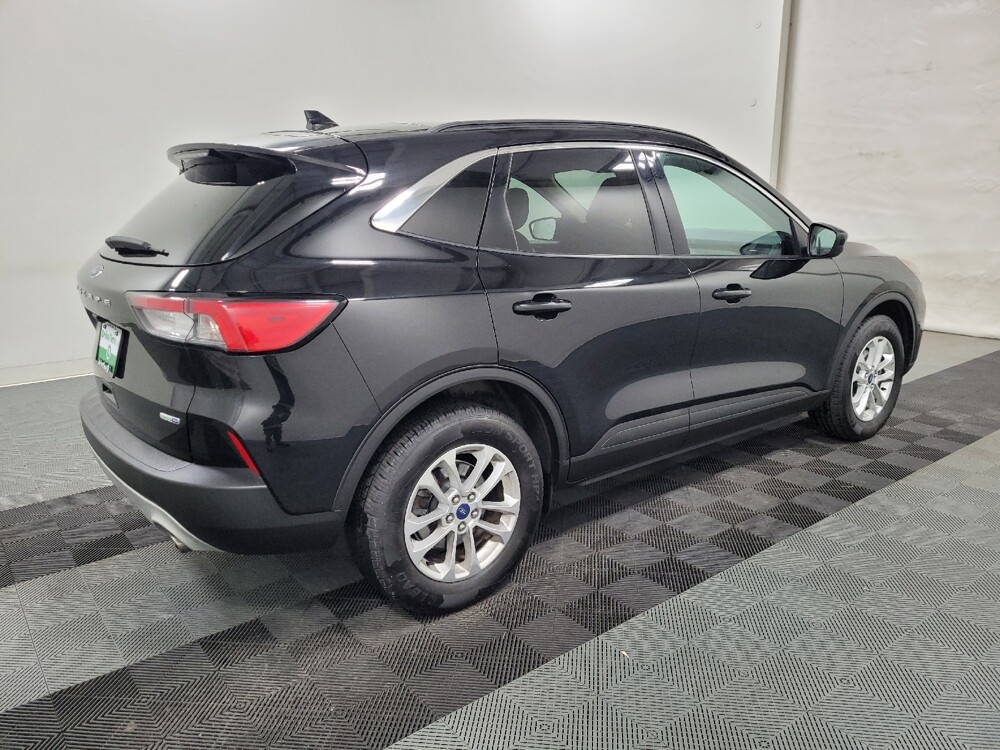 2020 Ford Escape in Langhorne, PA 19047 - 18100181 10