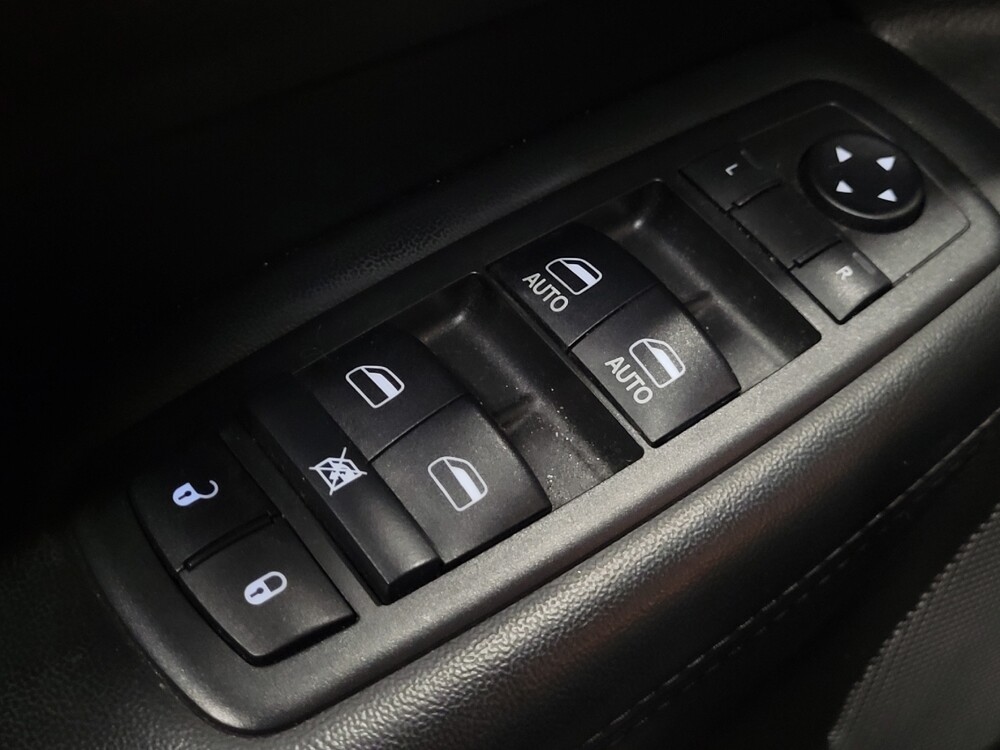 2019 Jeep Grand Cherokee in New Castle, DE 19720 - 18100183 27