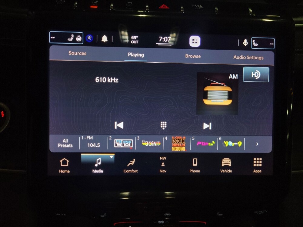 2021 Jeep Grand Cherokee L in Pittsburgh, PA 15236 - 18100184 25