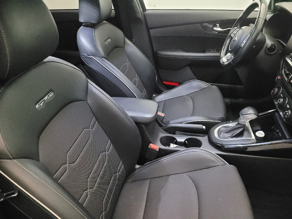 2021 Kia Forte in New Castle, DE 19720 - 18100186 21