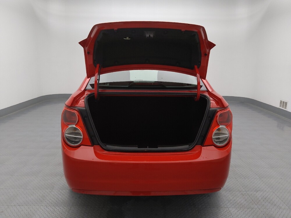 2016 Chevrolet Sonic in Gladstone, MO 64118 - 18100194 29