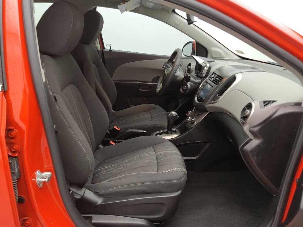 2016 Chevrolet Sonic in Gladstone, MO 64118 - 18100194 21