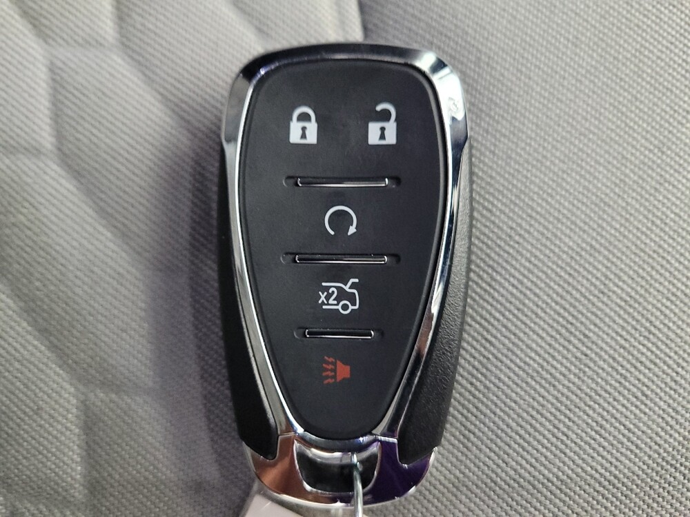 2019 Chevrolet Equinox in Des Moines, IA 50310 - 18100195 32