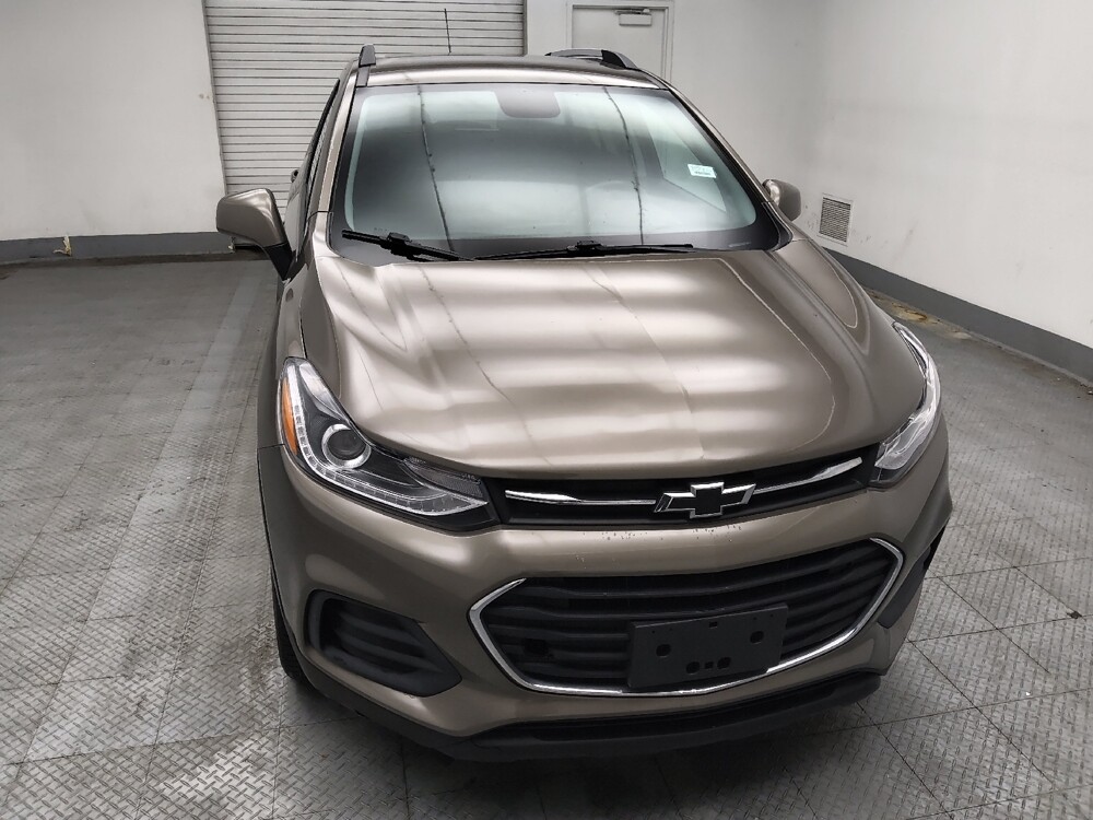 2022 Chevrolet Trax in Des Moines, IA 50310 - 18100197 14