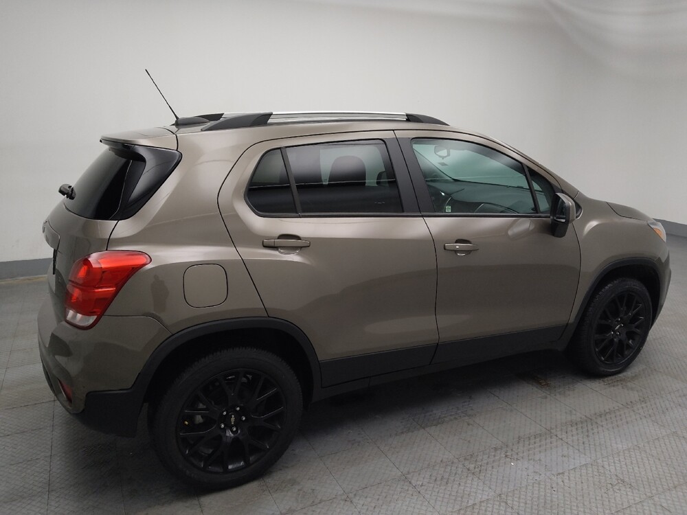 2022 Chevrolet Trax in Des Moines, IA 50310 - 18100197 10