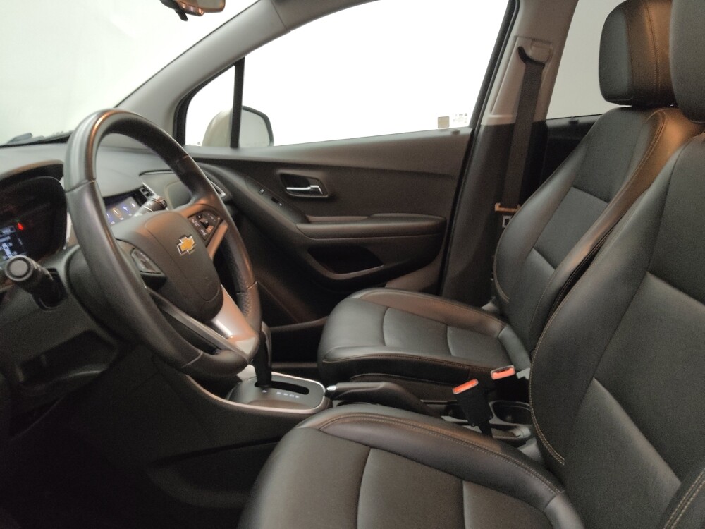 2022 Chevrolet Trax in Des Moines, IA 50310 - 18100197 17