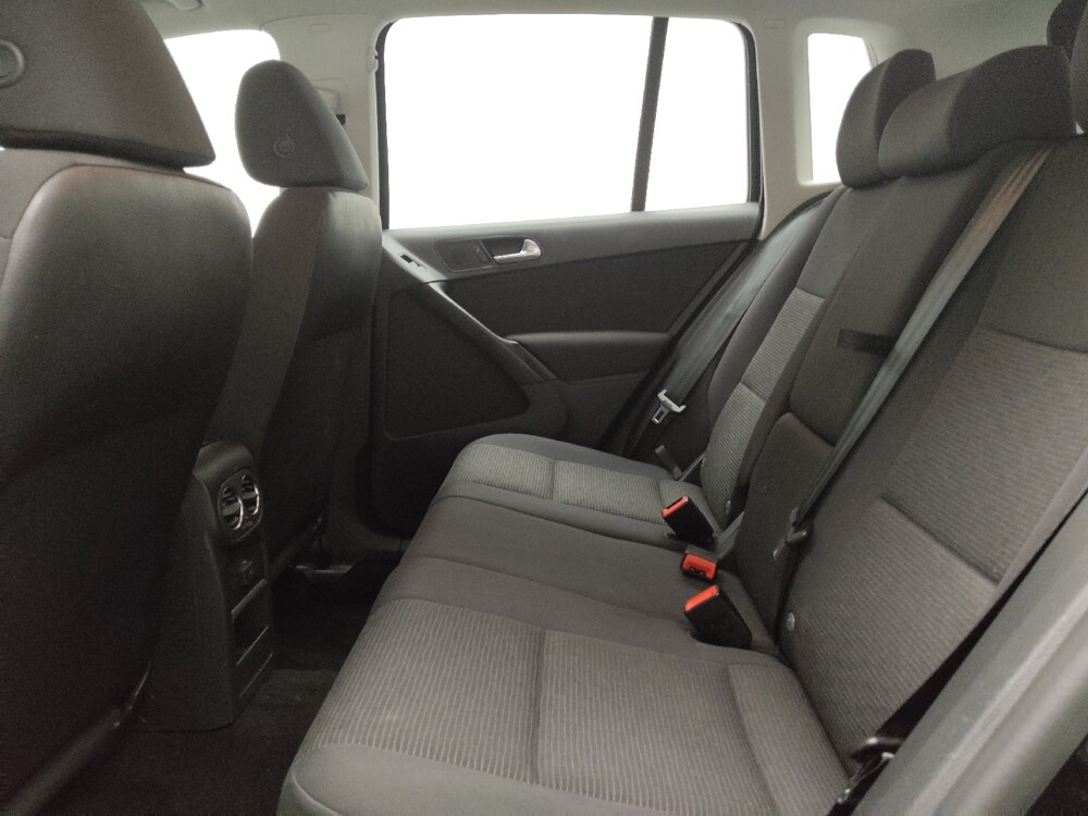 2018 Volkswagen Tiguan in Taylor, MI 48180 - 18100199 18