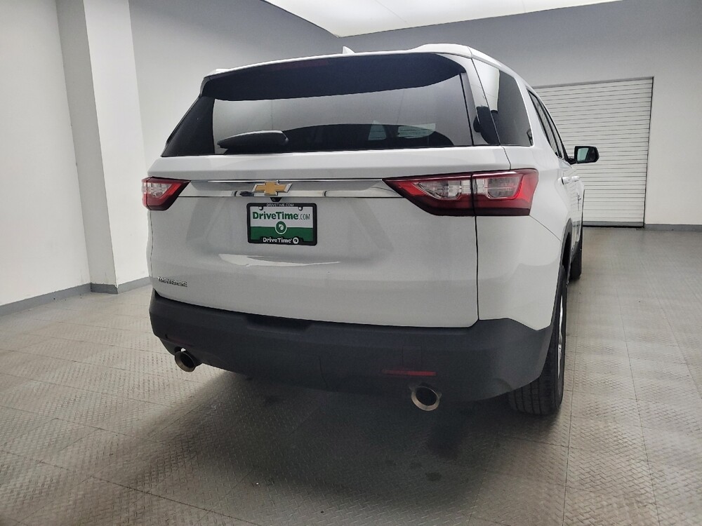 2020 Chevrolet Traverse in Springfield, MO 65807 - 18100202 7