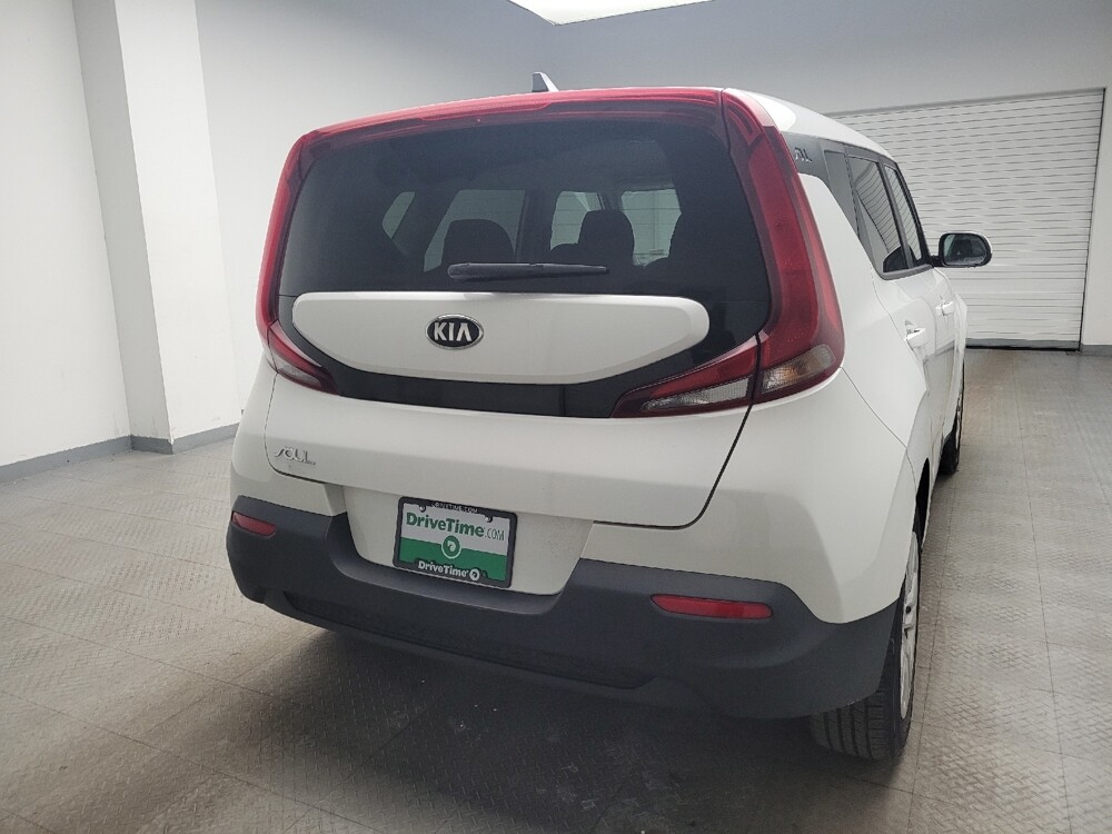 2020 Kia Soul in Springfield, MO 65807 - 18100204 7
