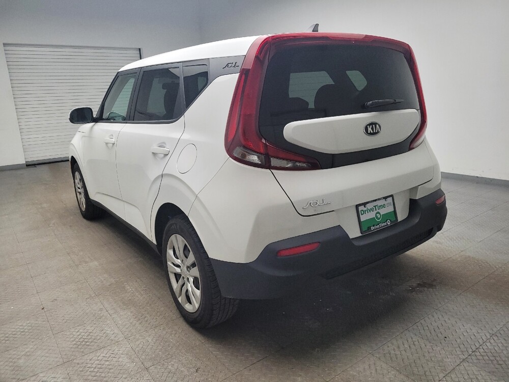 2020 Kia Soul in Springfield, MO 65807 - 18100204 5