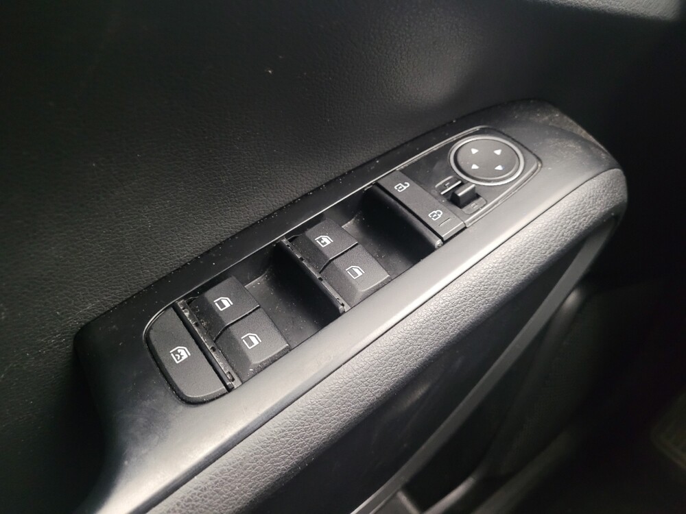 2020 Kia Soul in Springfield, MO 65807 - 18100204 27