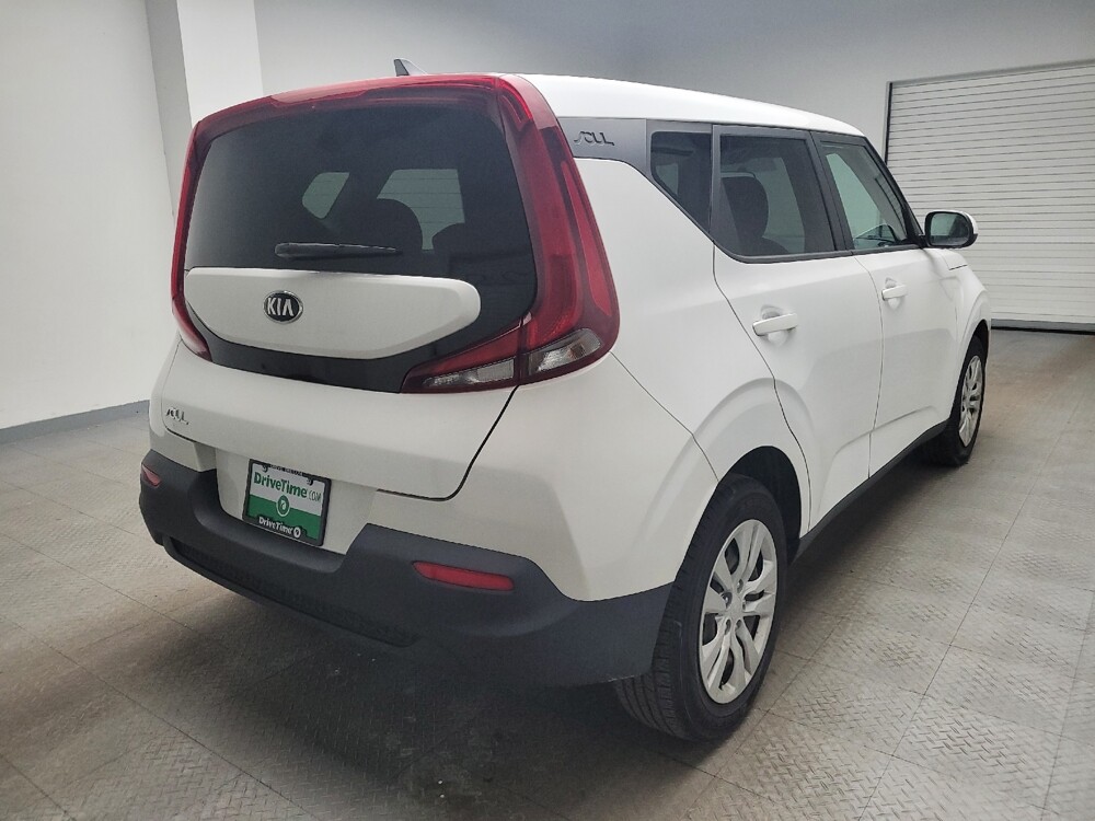 2020 Kia Soul in Springfield, MO 65807 - 18100204 9
