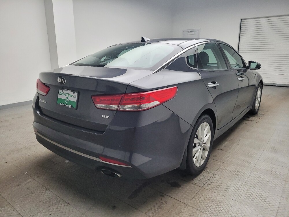 2018 Kia Optima in Taylor, MI 48180 - 18100205 9