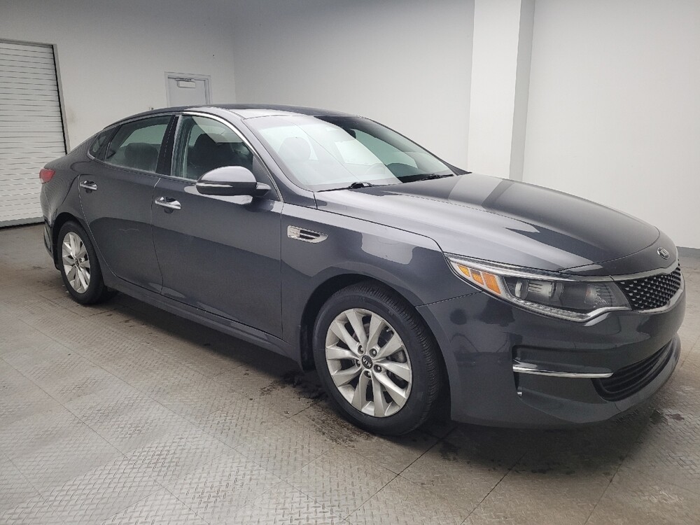 2018 Kia Optima in Taylor, MI 48180 - 18100205 11