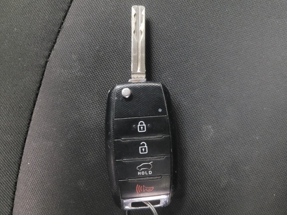 2016 Kia Soul in Highland, IN 46322 - 18100209 32