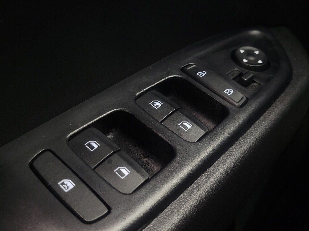 2021 Hyundai Venue in Highland, IN 46322 - 18100212 27