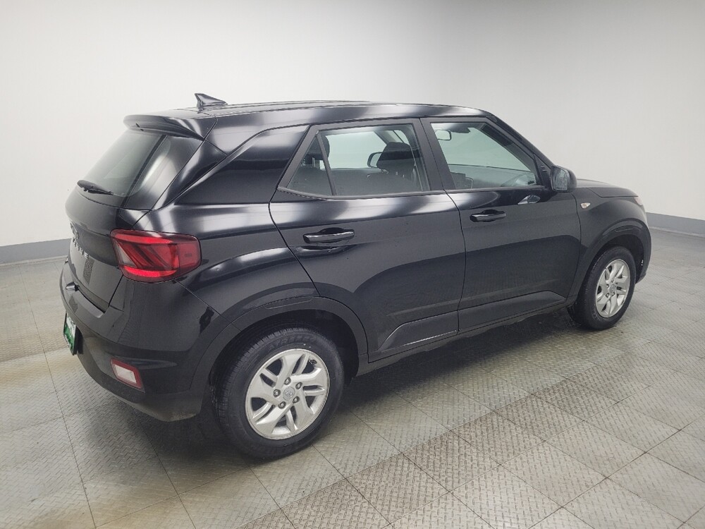 2021 Hyundai Venue in Highland, IN 46322 - 18100212 10